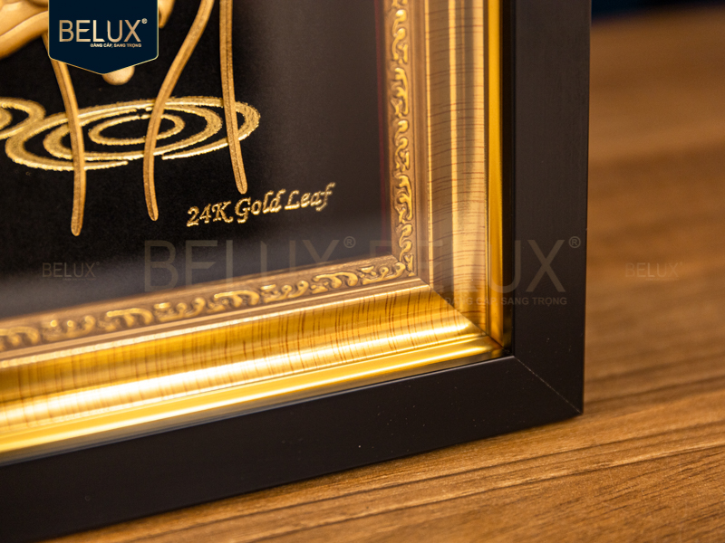 Tranh hoa sen để bàn dát vàng 24k